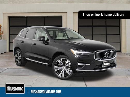 Onyx Black Metallic 2023 Volvo XC60 Recharge Plug-In Hybrid T8 Plus Bright Theme