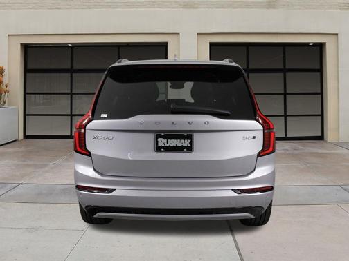 2026 Volvo XC90 B6 Ultra Dark Theme 7-Seater