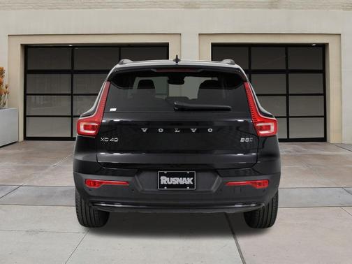 2026 Volvo XC40 B5 Core