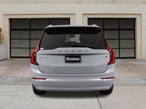 2026 Volvo XC90 Core, B5 AWD Gas (mild hybrid), Gasoline, Bright, 7 Seats