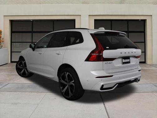 2025 Volvo XC60 Plug-In Hybrid T8 Ultra