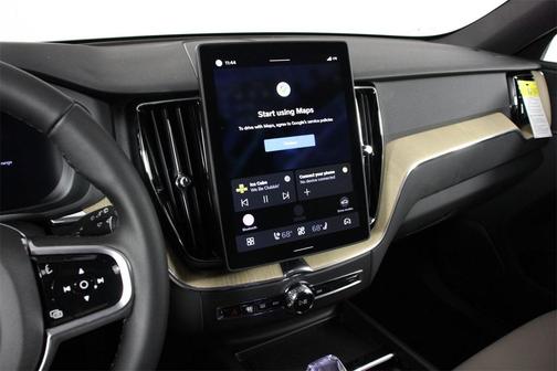 2026 Volvo XC60 Plug-In Hybrid T8 Plus