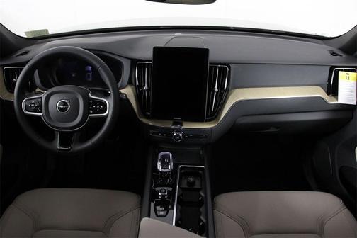 2026 Volvo XC60 Plug-In Hybrid T8 Plus