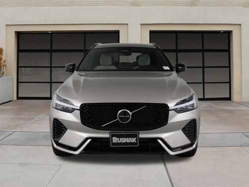 2026 Volvo XC60 Plug-In Hybrid T8 Plus