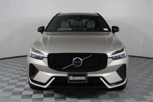 2026 Volvo XC60 Plug-In Hybrid T8 Plus