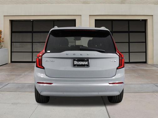 2026 Volvo XC90 Plug-In Hybrid T8 Plus 7-Seater