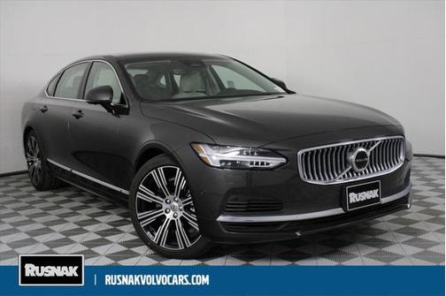 2025 Volvo S90 Plug-In Hybrid T8 Ultra