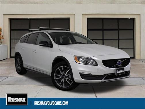 2018 Volvo V60 Cross Country T5