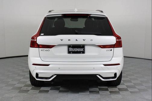 2025 Volvo XC60 B5 Core