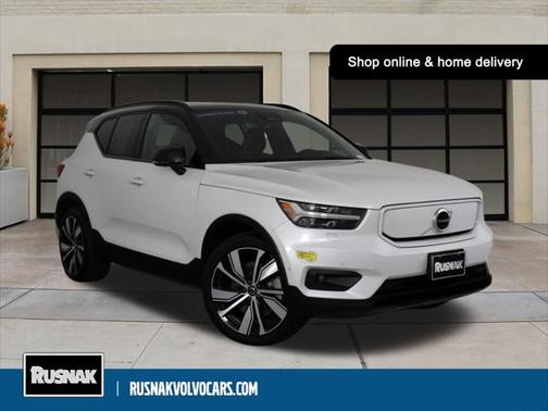 2022 Volvo XC40 Recharge Pure Electric P8 Twin Plus