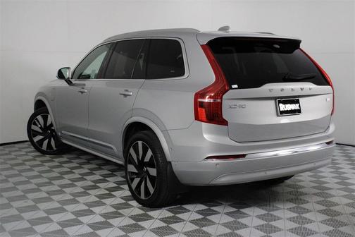 2023 Volvo XC90 Recharge Plug-In Hybrid T8 Ultimate Bright Theme 7-Seater