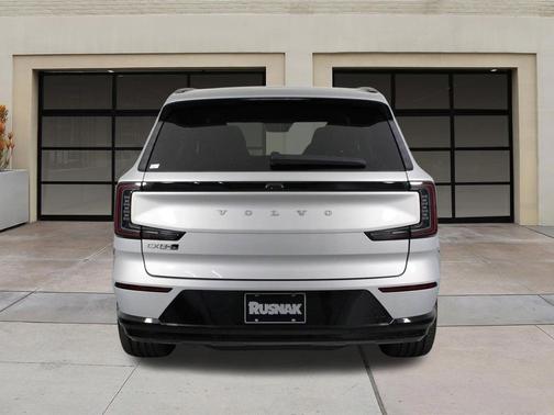 Silver Dawn Metallic 2025 Volvo EX90 Twin Motor Plus