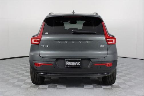 2026 Volvo XC40 B5 Ultra