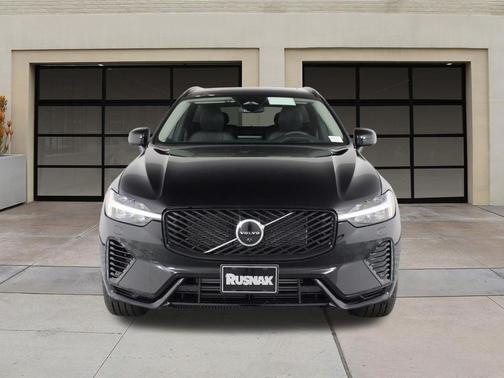 Onyx Black Metallic 2026 Volvo XC60 Plug-In Hybrid Ultra, T8 AWD Electric/Gasoline, Dark