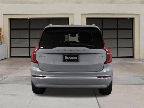 2025 Volvo XC90 B6 Ultra