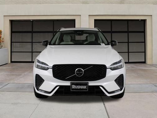 2026 Volvo XC60 B5 Ultra