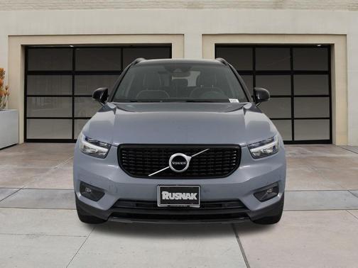 2021 Volvo XC40 T5 R-Design