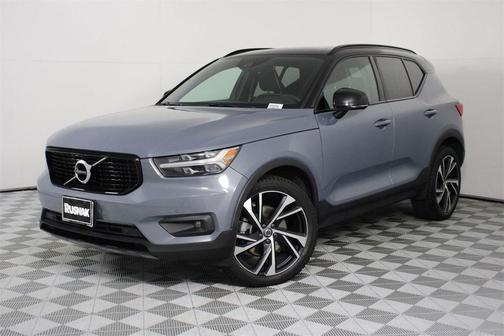 2021 Volvo XC40 T5 R-Design