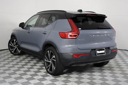 2021 Volvo XC40 T5 R-Design