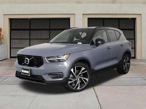 2021 Volvo XC40 T5 R-Design