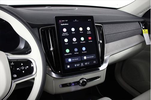 2025 Volvo XC90 B6 Ultra
