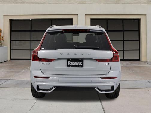 2026 Volvo XC60 B5 Ultra
