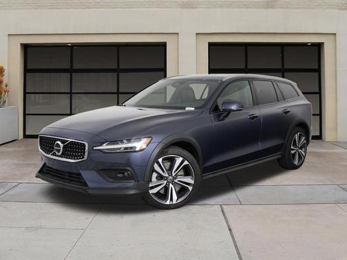 Denim Blue Metallic 2025 Volvo V60 Cross Country Plus, B5 AWD Gas (mild hybrid)
