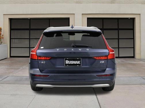 Denim Blue Metallic 2025 Volvo V60 Cross Country Plus, B5 AWD Gas (mild hybrid)