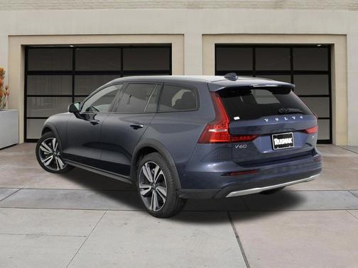 Denim Blue Metallic 2025 Volvo V60 Cross Country Plus, B5 AWD Gas (mild hybrid)