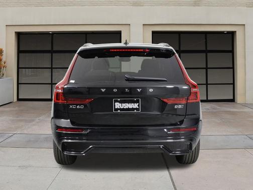 2026 Volvo XC60 B5 Core