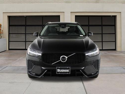 2025 Volvo XC60 B5 Core