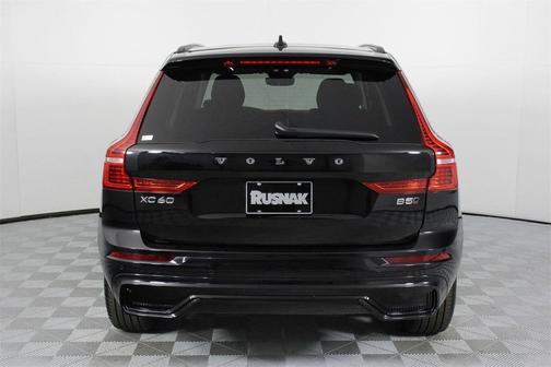 2025 Volvo XC60 B5 Core