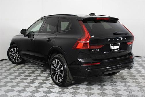 2025 Volvo XC60 B5 Core