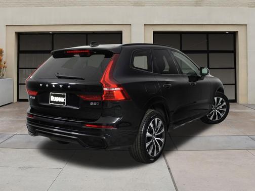 2025 Volvo XC60 B5 Core