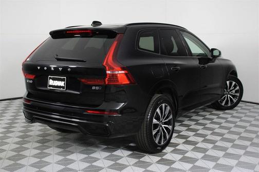 2025 Volvo XC60 B5 Core