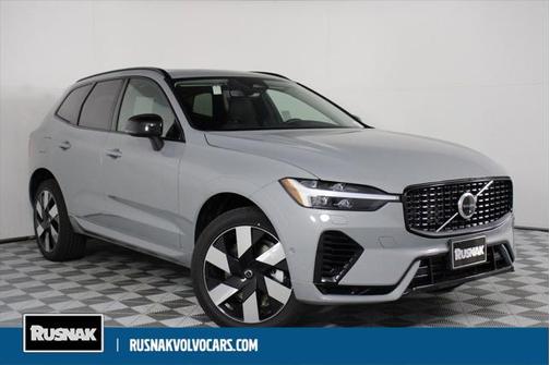 2025 Volvo XC60 Plug-In Hybrid T8 Plus