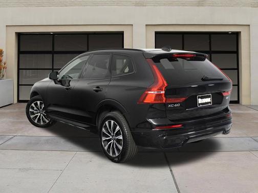 Onyx Black Metallic 2025 Volvo XC60 B5 Plus