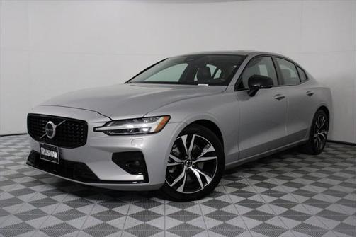 2025 Volvo S60 B5 Core