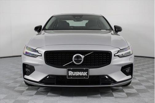 2025 Volvo S60 B5 Core