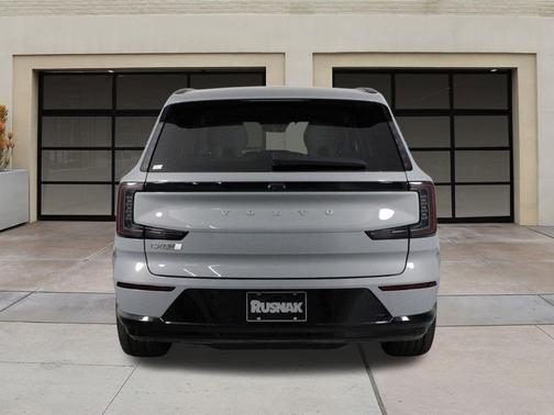 2025 Volvo EX90 Twin Motor Performance Plus