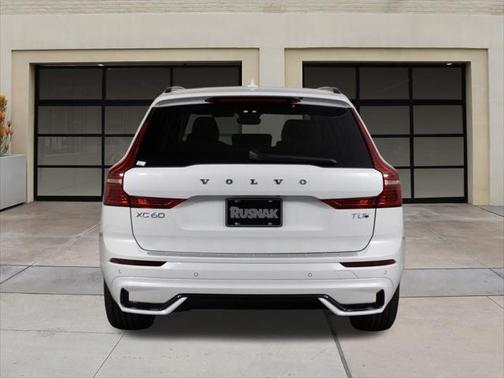 2025 Volvo XC60 Plug-In Hybrid T8 Plus