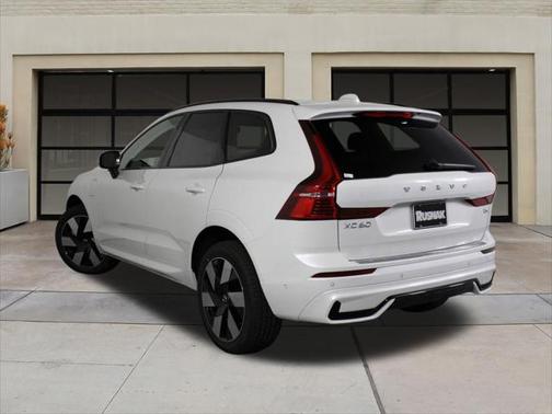 2025 Volvo XC60 Plug-In Hybrid T8 Plus