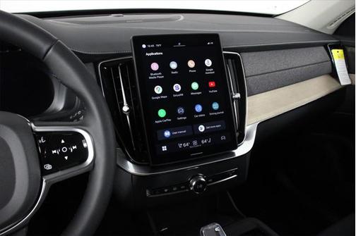 2025 Volvo XC90 B6 Plus 7-Seater
