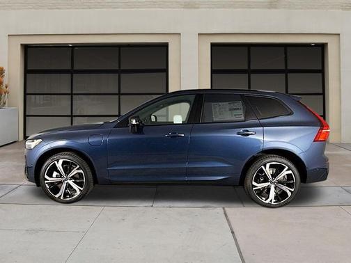 2025 Volvo XC60 Plug-In Hybrid T8 Ultra