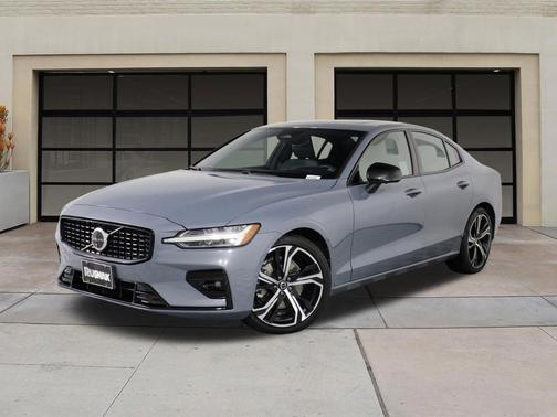 Thunder Grey Metallic 2024 Volvo S60 B5 Ultimate Dark Theme