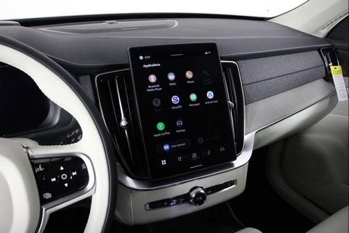 2026 Volvo XC90 Ultra, B6 AWD Gas (mild hybrid), Gasoline, Bright, 7 Seats