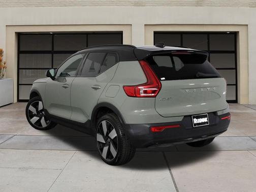 2023 Volvo XC40 Recharge Pure Electric Twin Plus