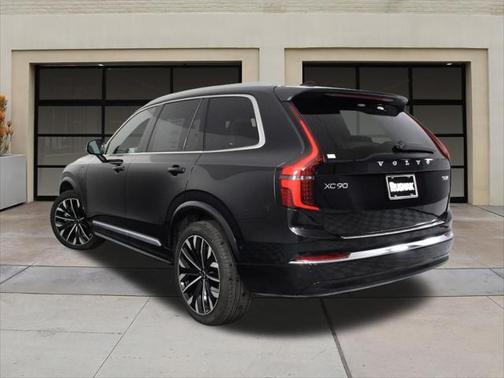 2025 Volvo XC90 Plug-In Hybrid T8 Plus 6-Seater