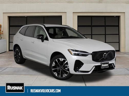 2026 Volvo XC60 B5 Plus