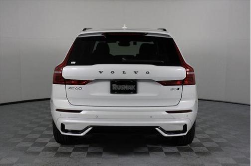 2025 Volvo XC60 B5 Core